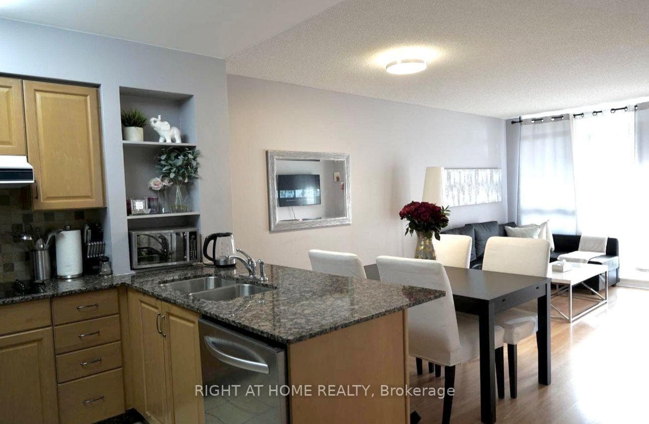 60 Disera Drive Unit 708 photo 8