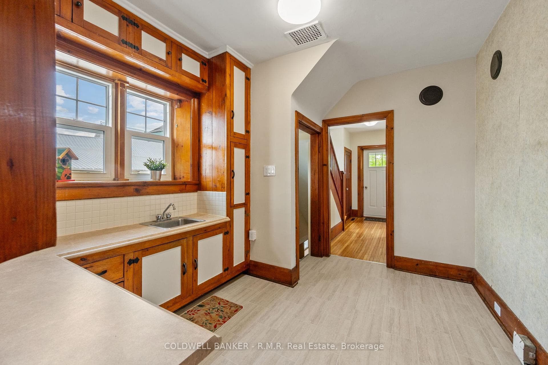 269 Glenarm Road photo 10