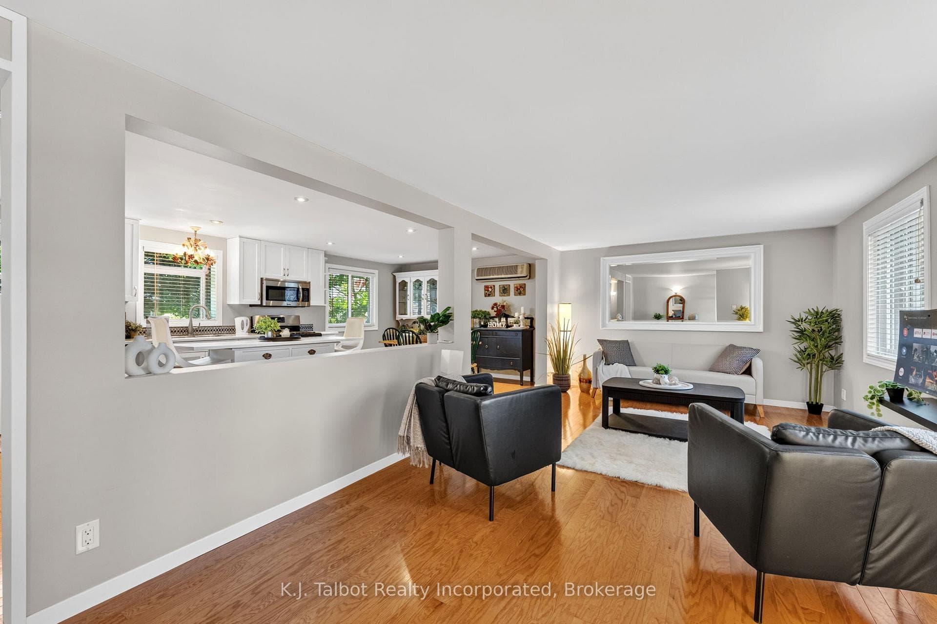 232 Picton Street photo 15