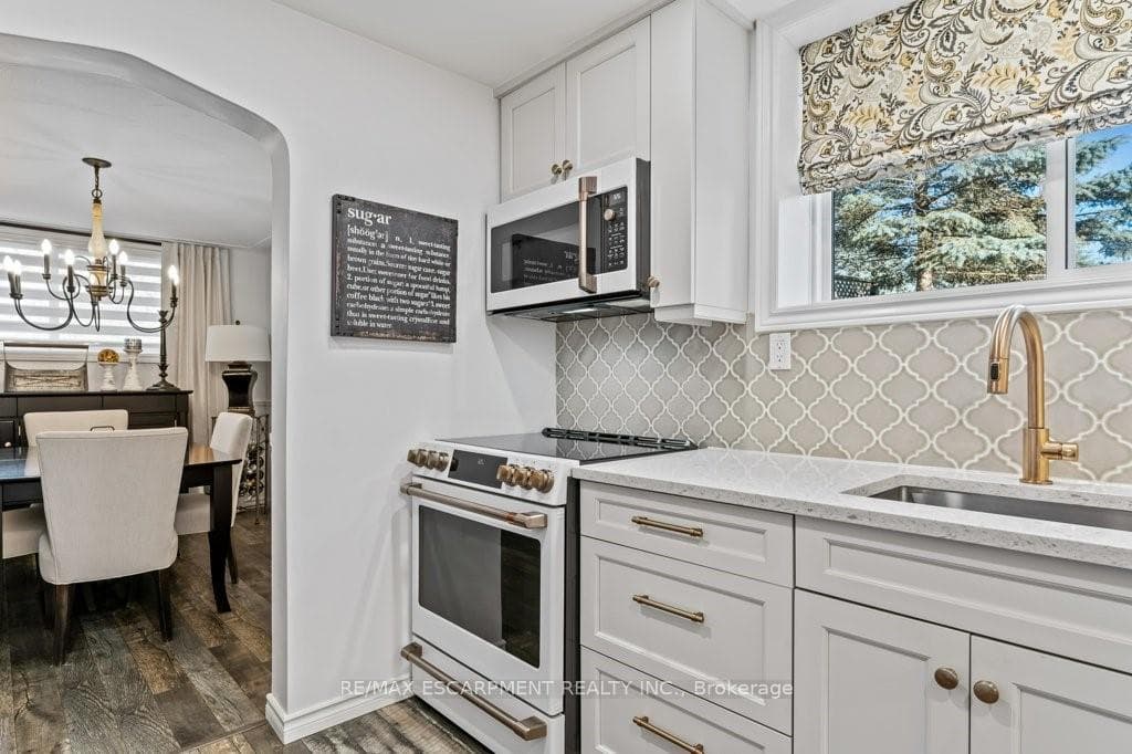 9793 Dickenson Road photo 30