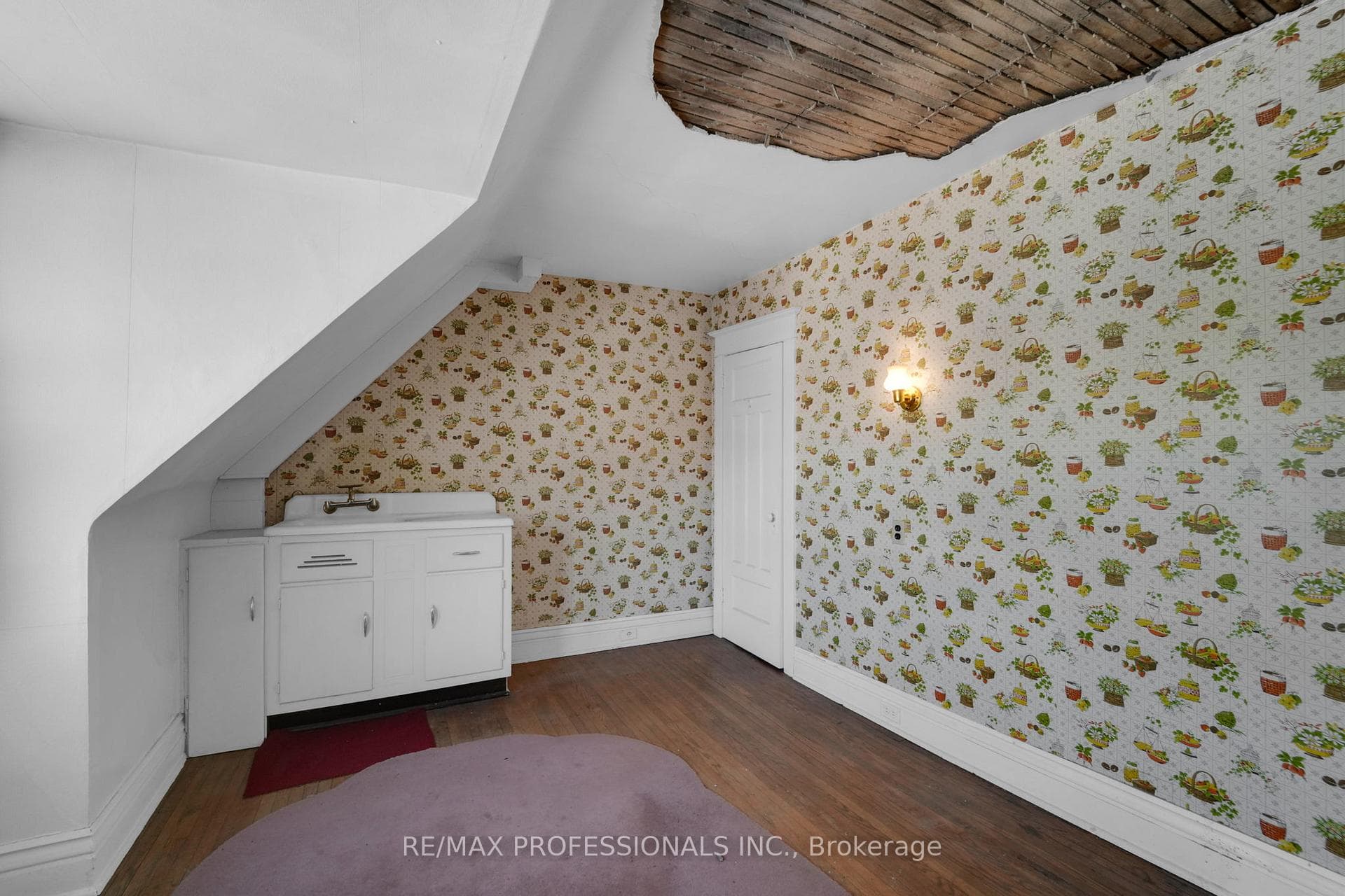 68 Dixon Avenue photo 27