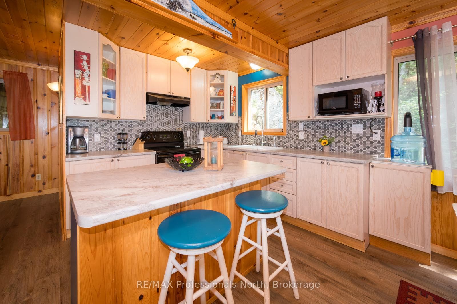 255 Cedar Lane photo 6