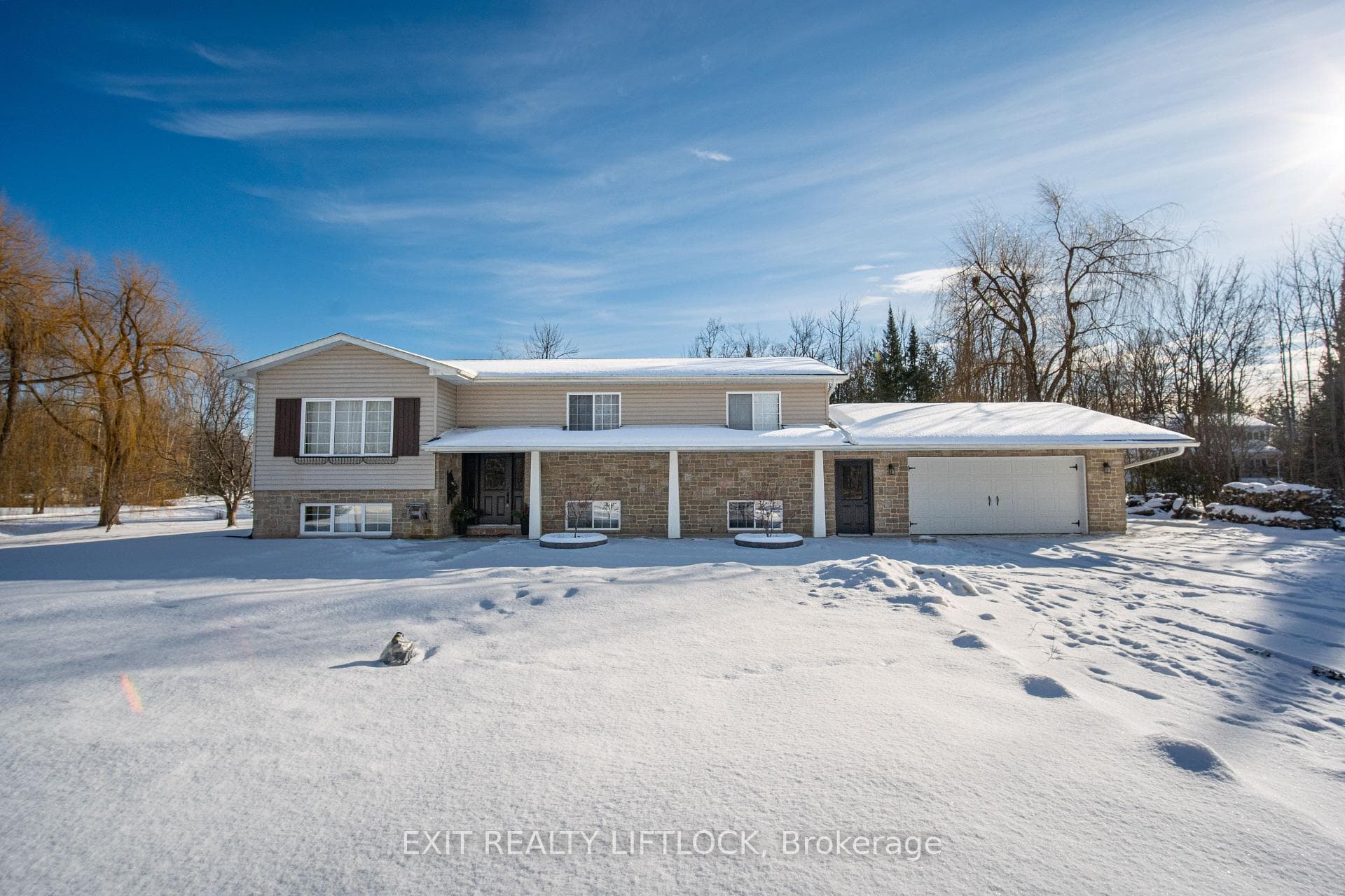 290 McClennan Drive photo 1