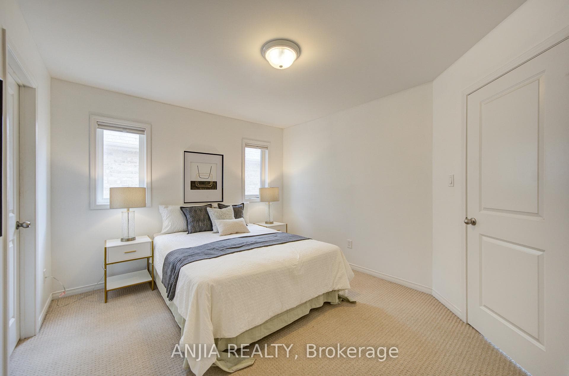 56 Stockell Crescent photo 37
