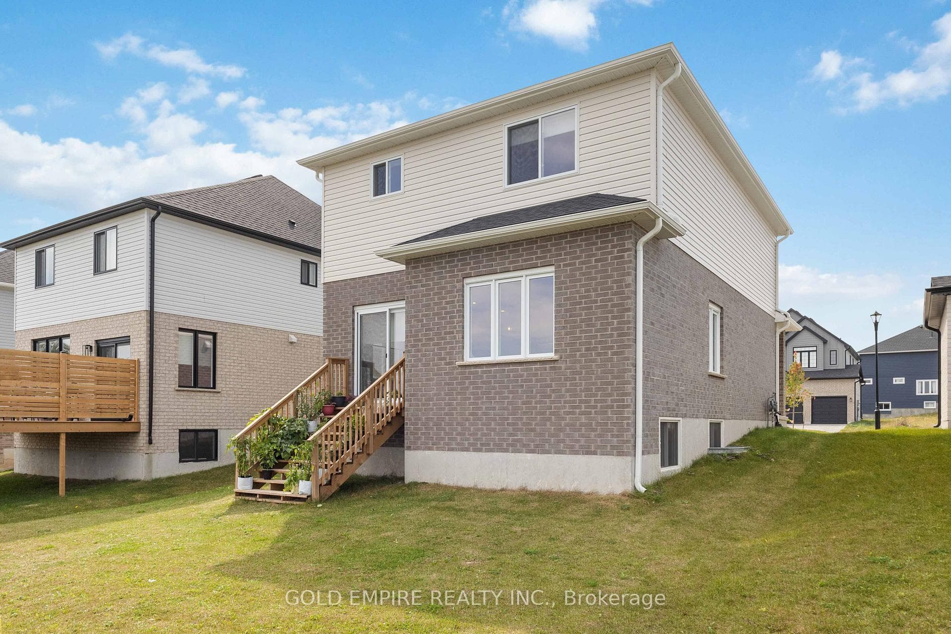 129 BASIL Crescent photo 30