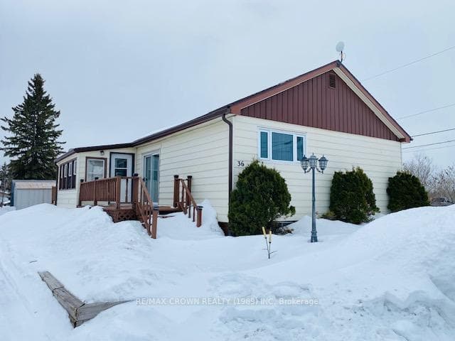 36 Seventh Ave Crescent photo 36
