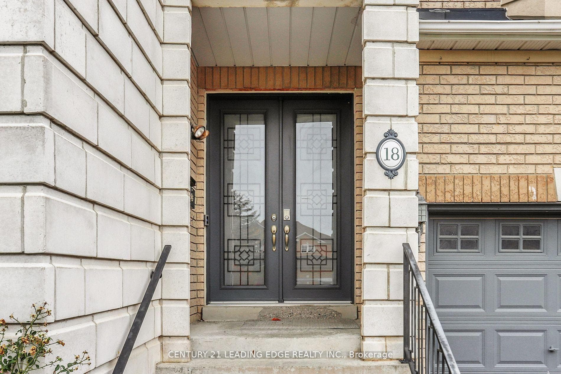 18 Fountain Court photo 2