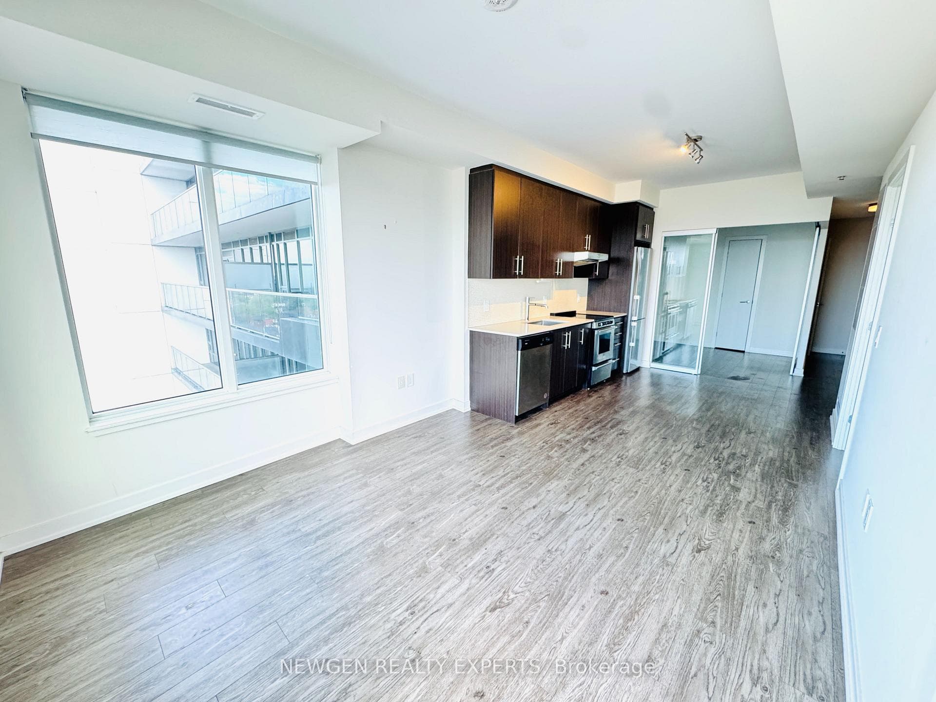 212 King William Street Unit 1220 photo 8