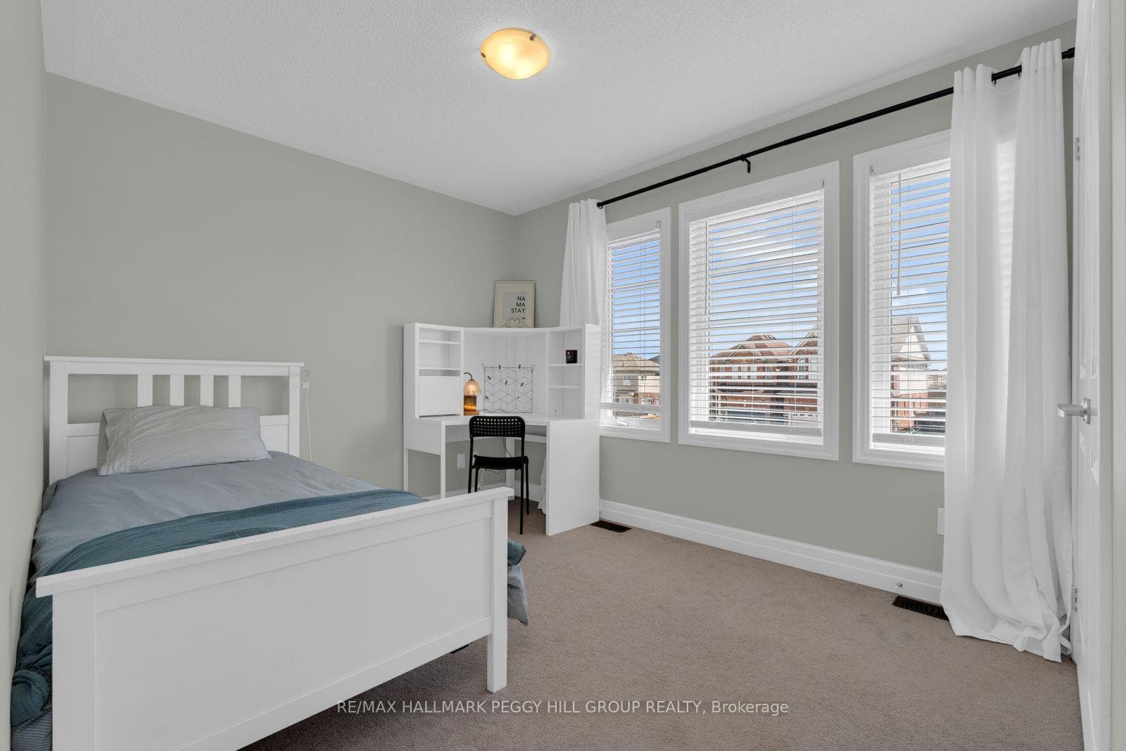 171 Wagner Crescent photo 7