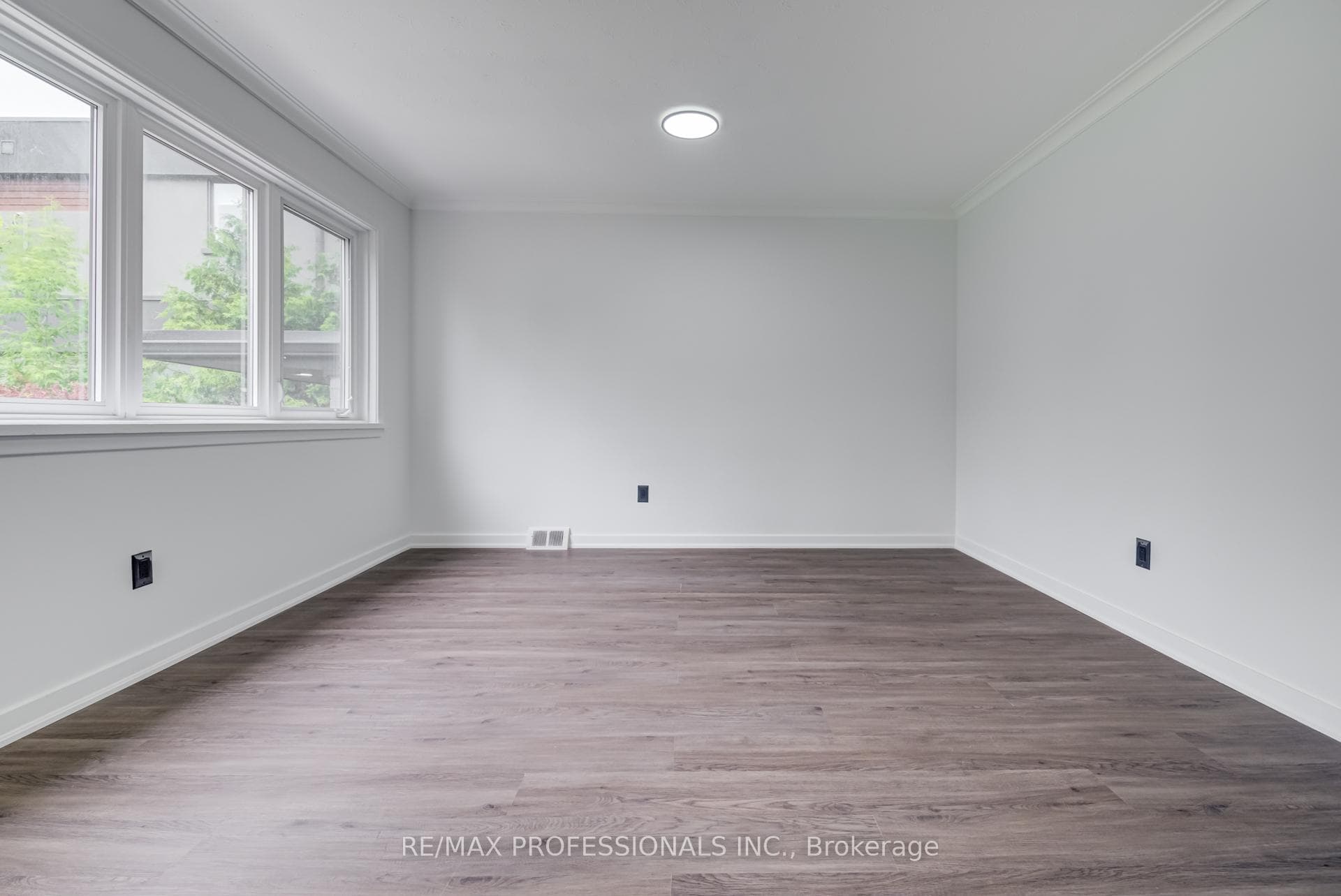 23 Appledale Road Unit Main photo 7