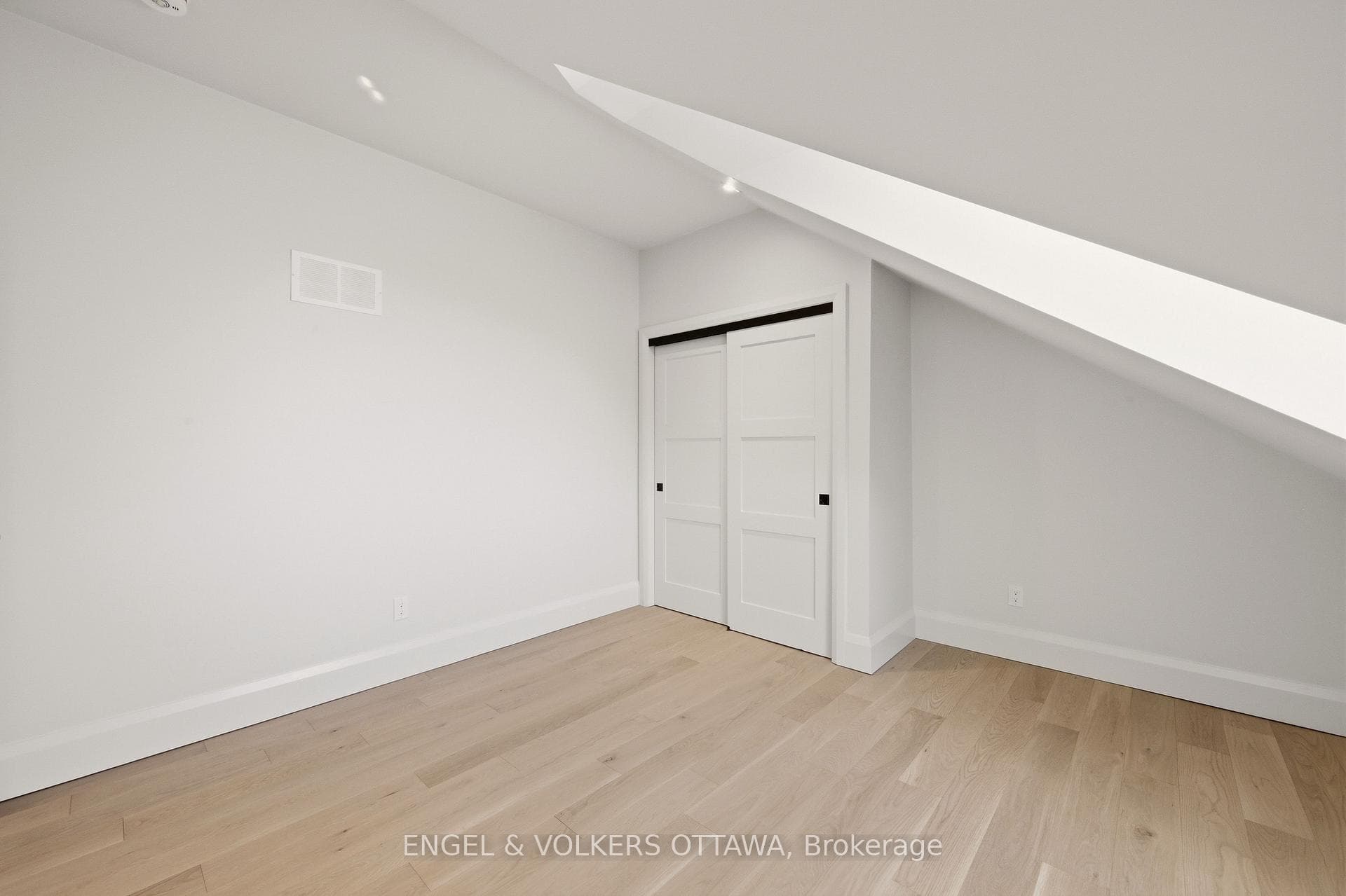 35 MacKay Street photo 40