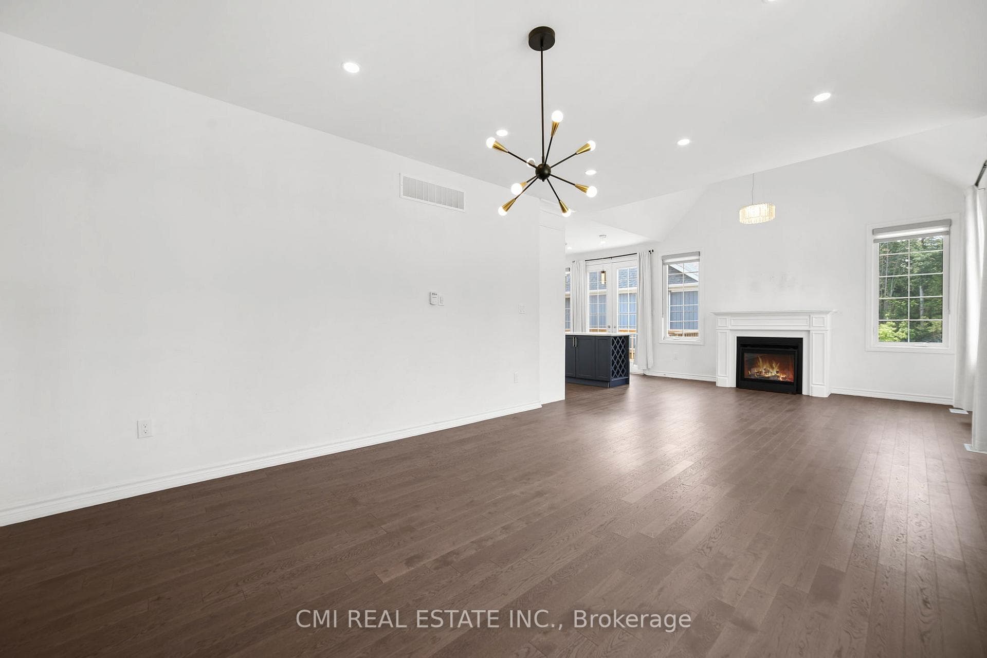 3205 Mosley Street photo 11