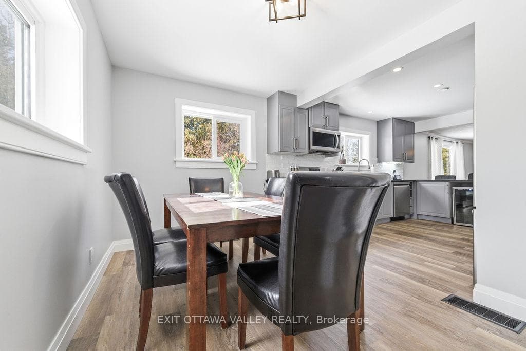 18 Dandelion Drive photo 7