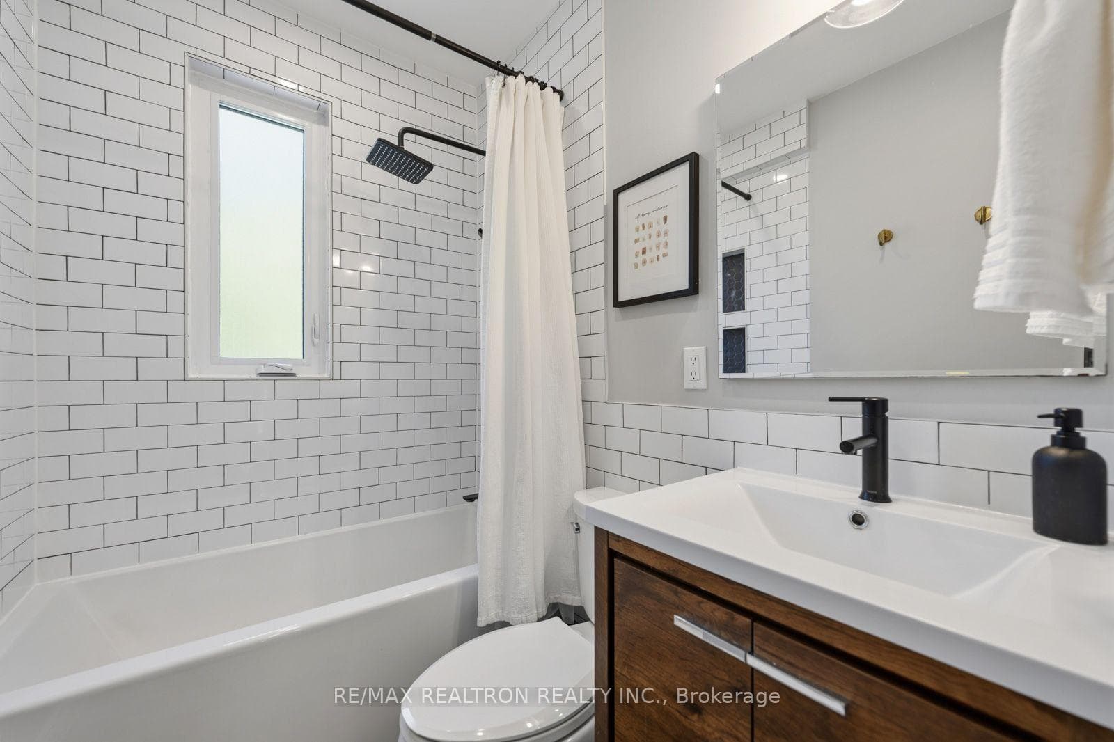 4 Normanna Avenue photo 20