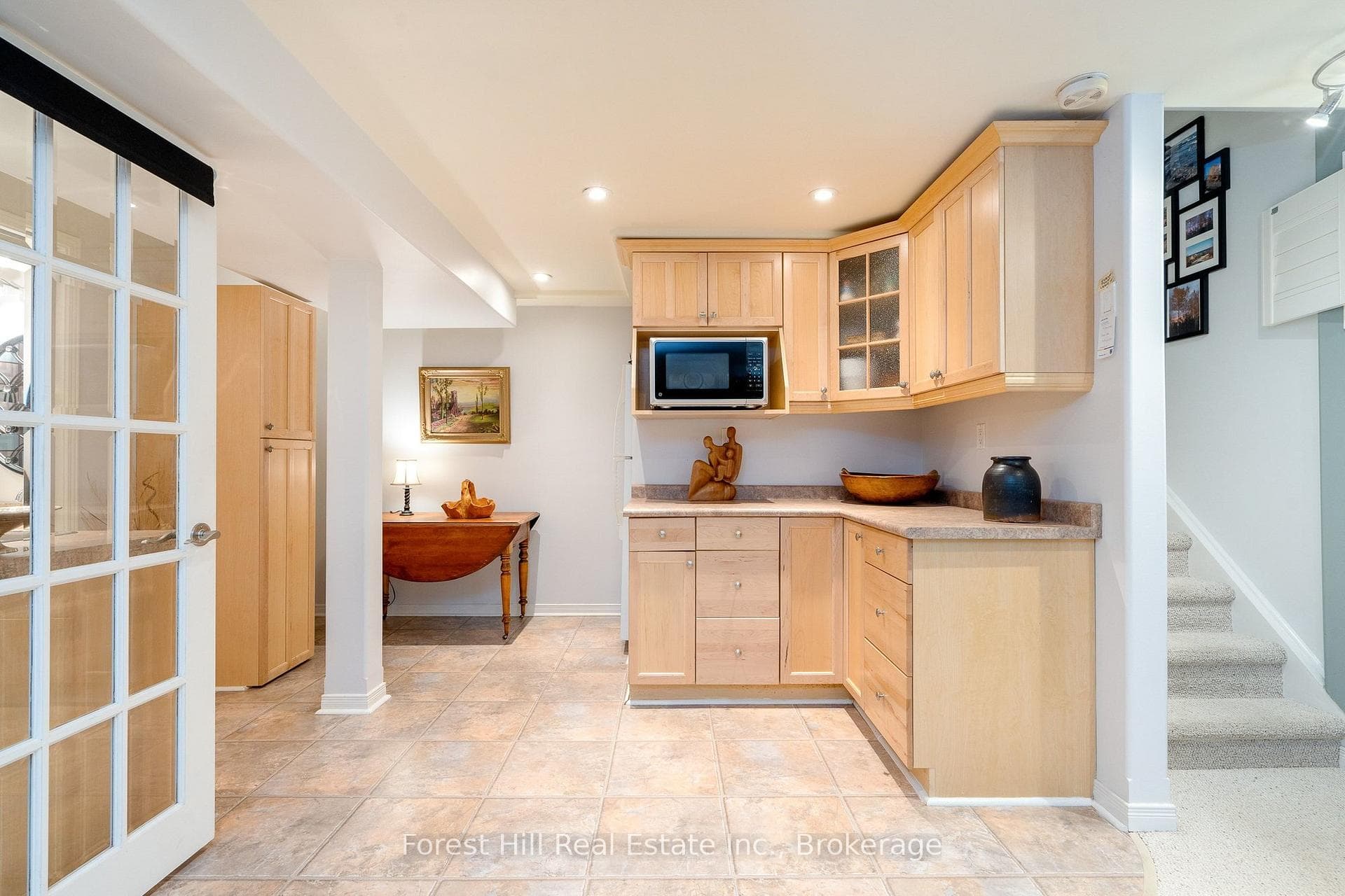 Lower level kitchenette