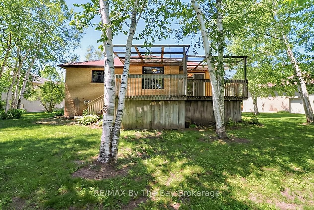 54 Fairway Crescent photo 40