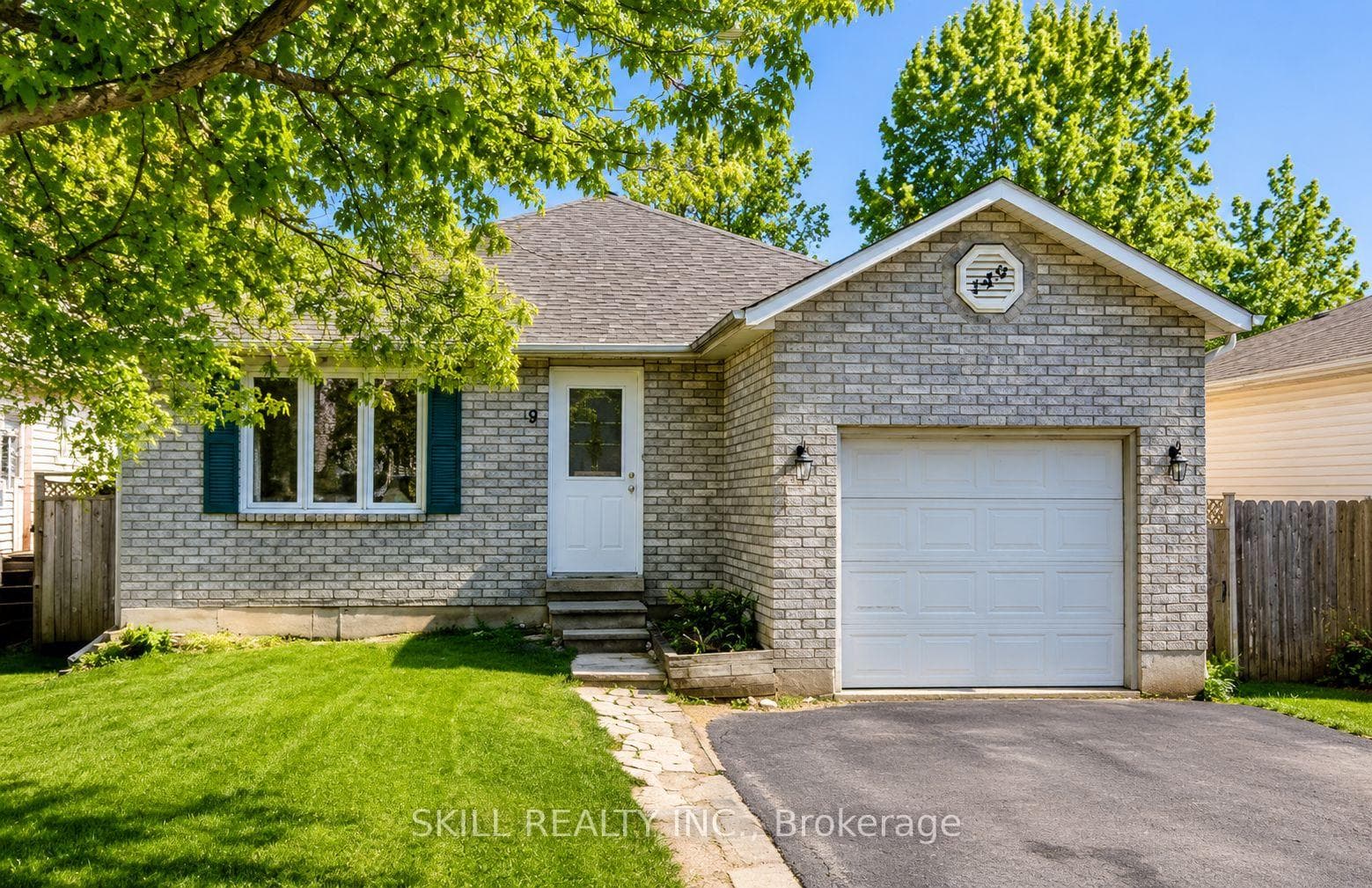 149 Hickling Trail photo 1
