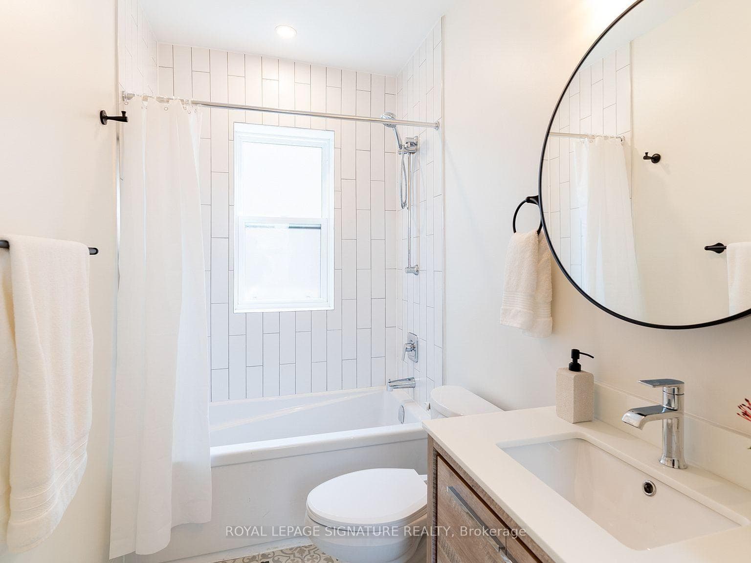 129 Kenilworth Avenue Unit Upper photo 21