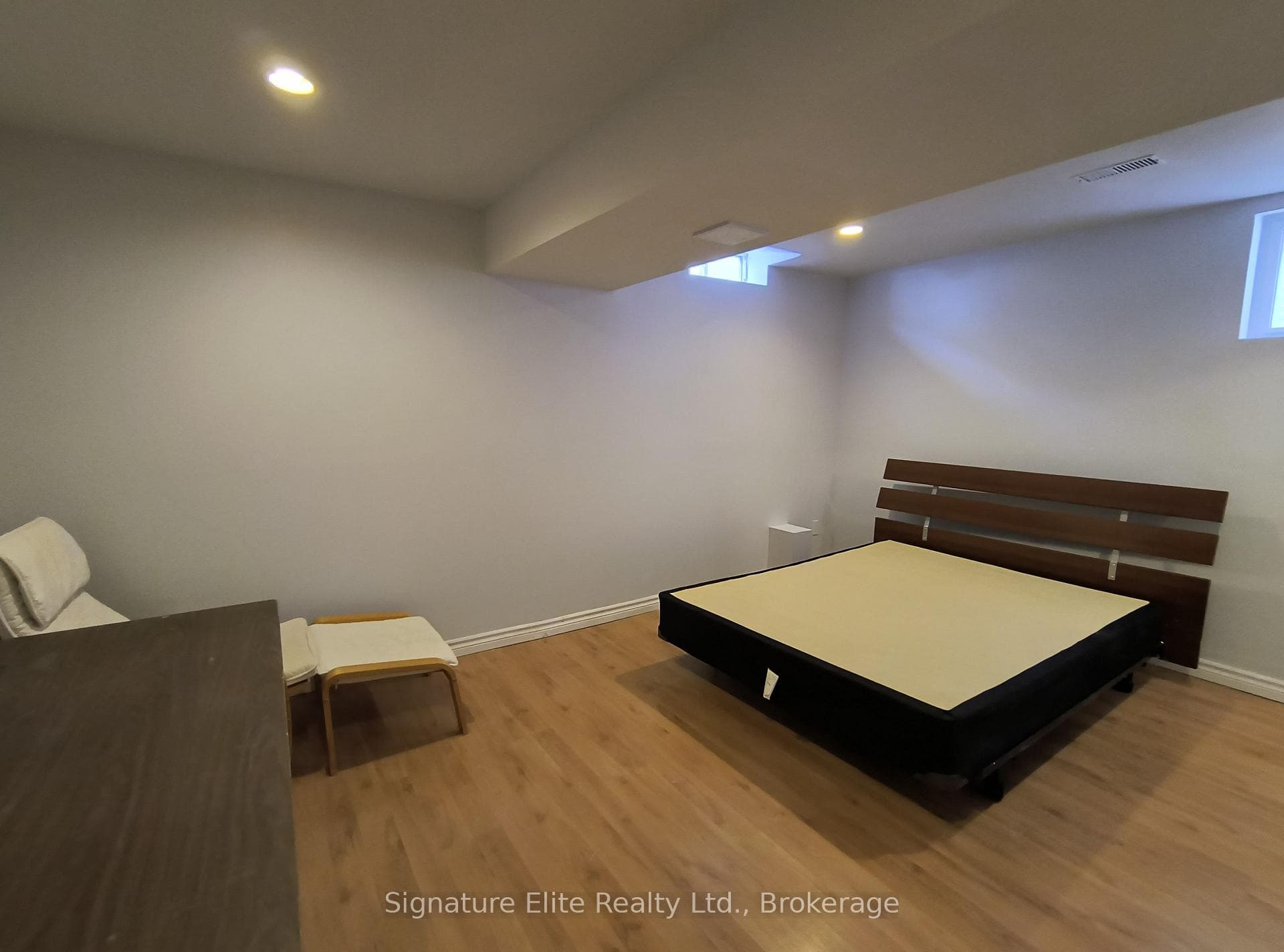 84 Villa Royale Avenue Unit Bsmt photo 2