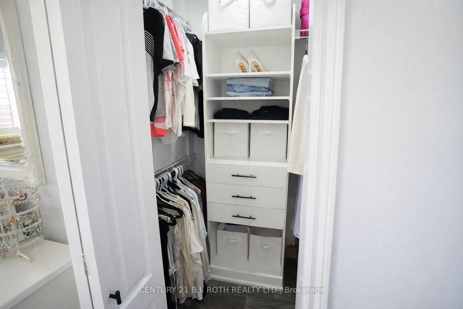 9 Laidlaw Drive photo 21