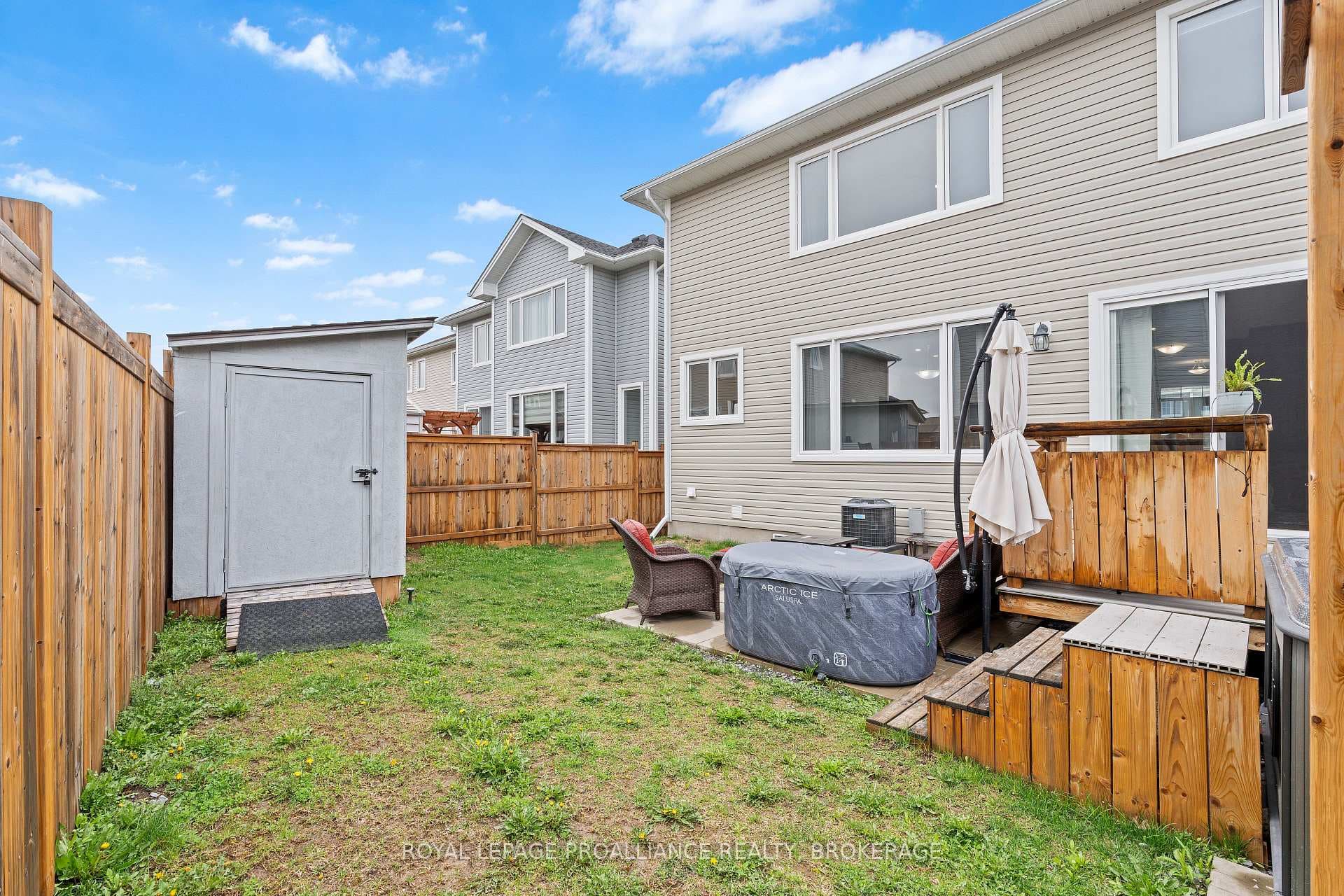 464 Beth Crescent photo 39
