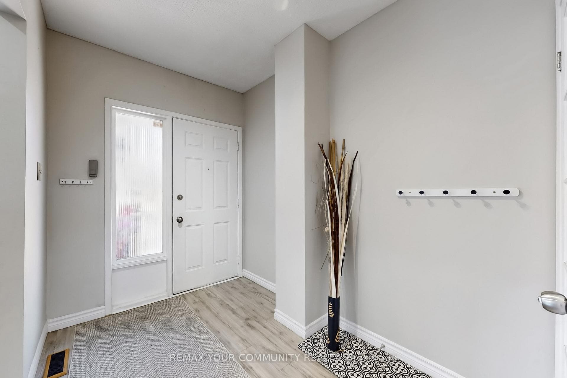 72 Ashglen Way Unit 16 photo 5