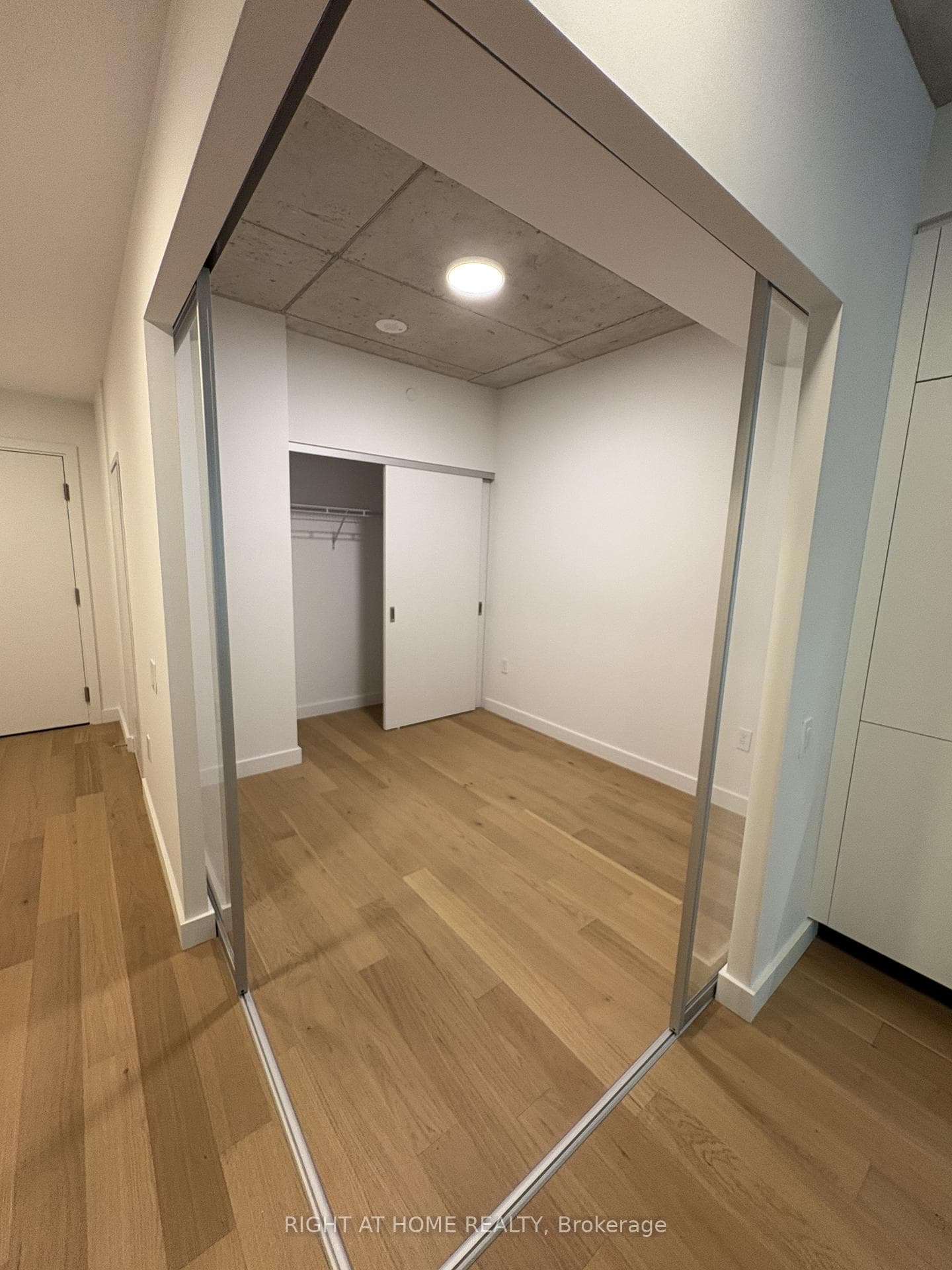 1720 Bayview Avenue Unit 210 photo 7
