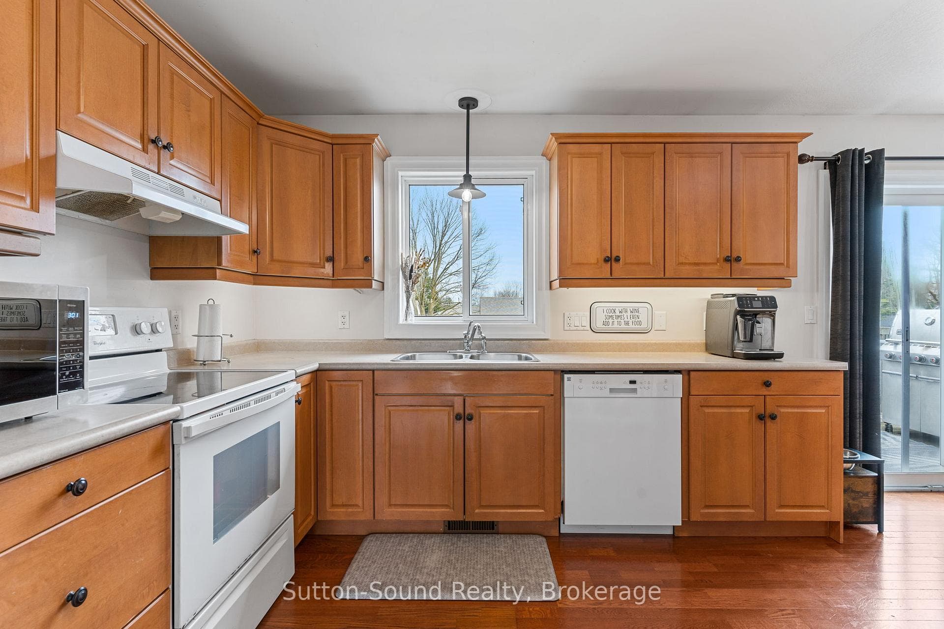2007 7th Avenue photo 12