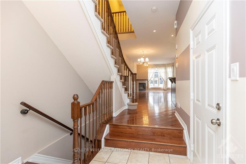 283 KINGHAVEN Crescent photo 6