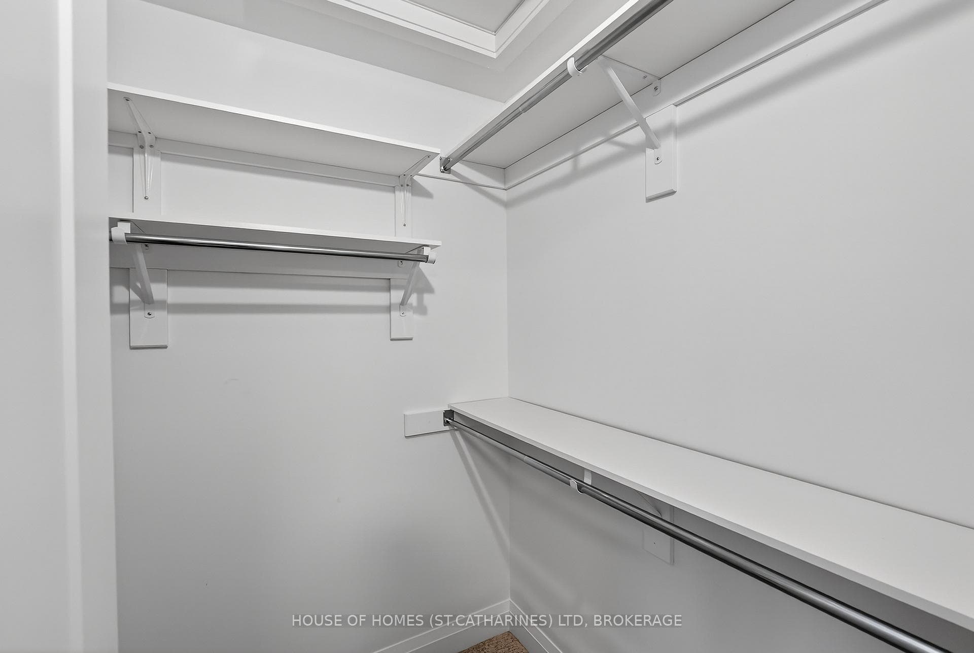 950 Burwell Street photo 23