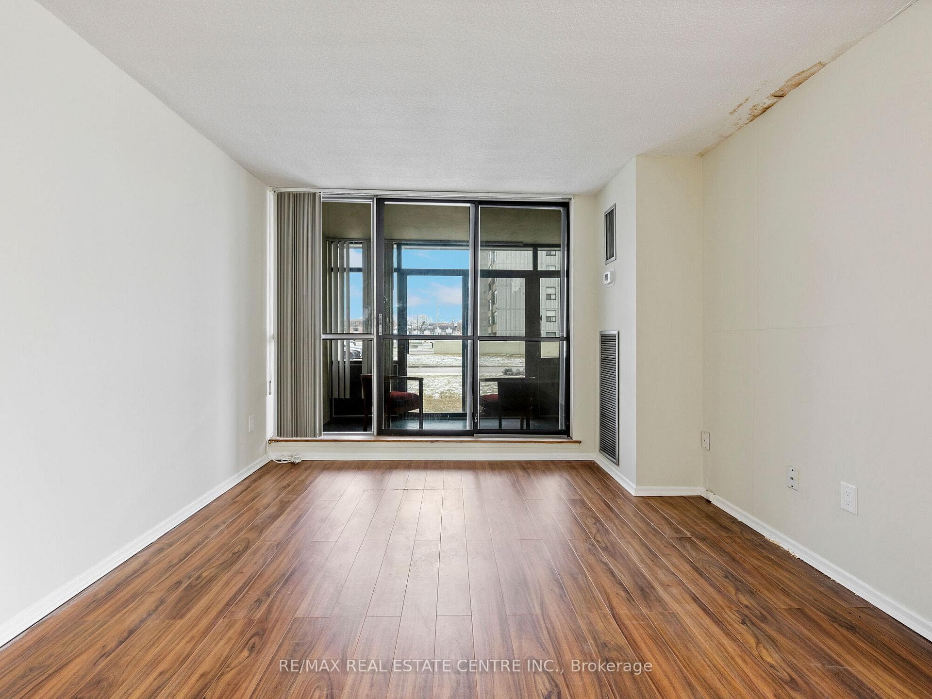 15 Kensington Road Unit 101 photo 13