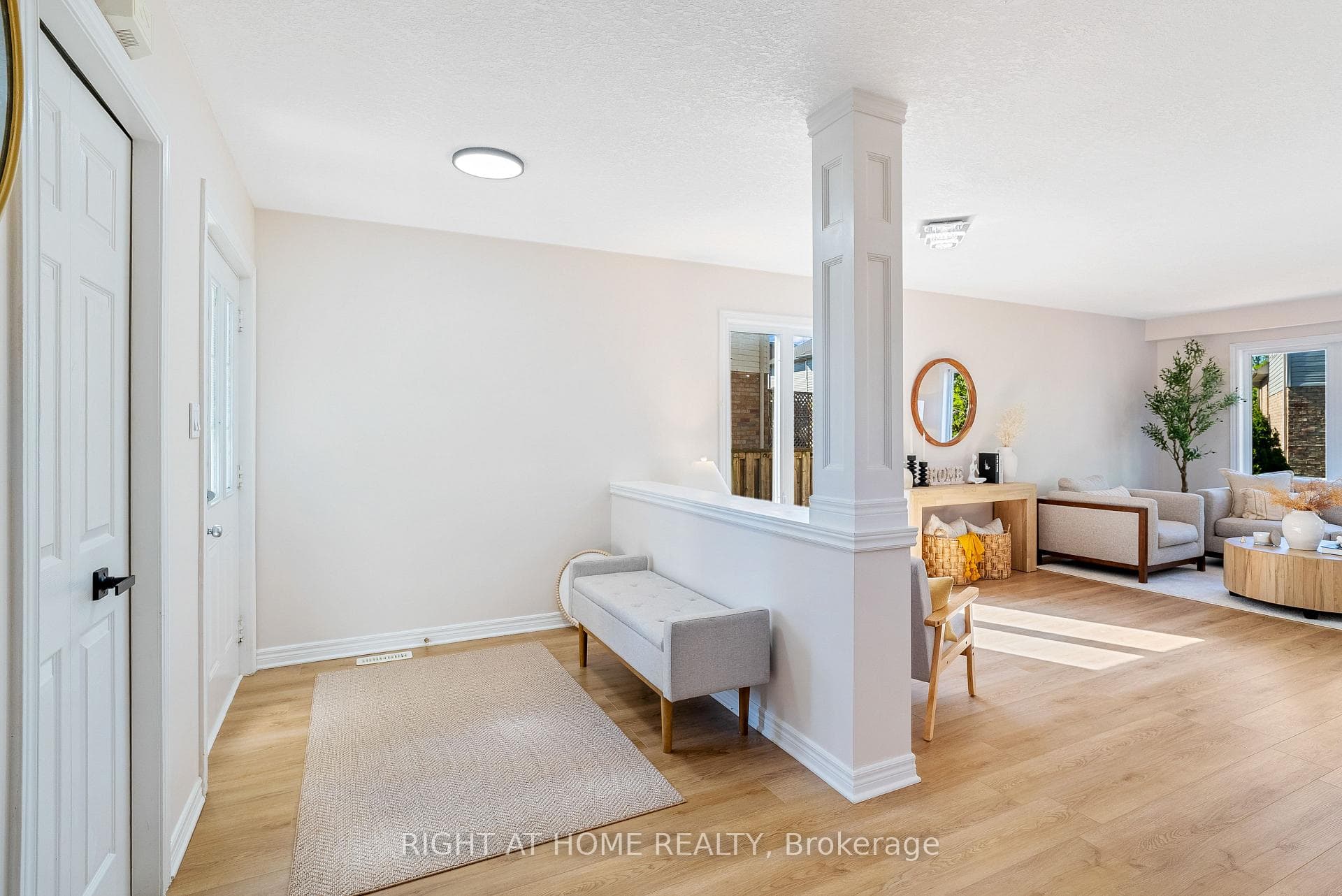 754 Hedgerow Place photo 6