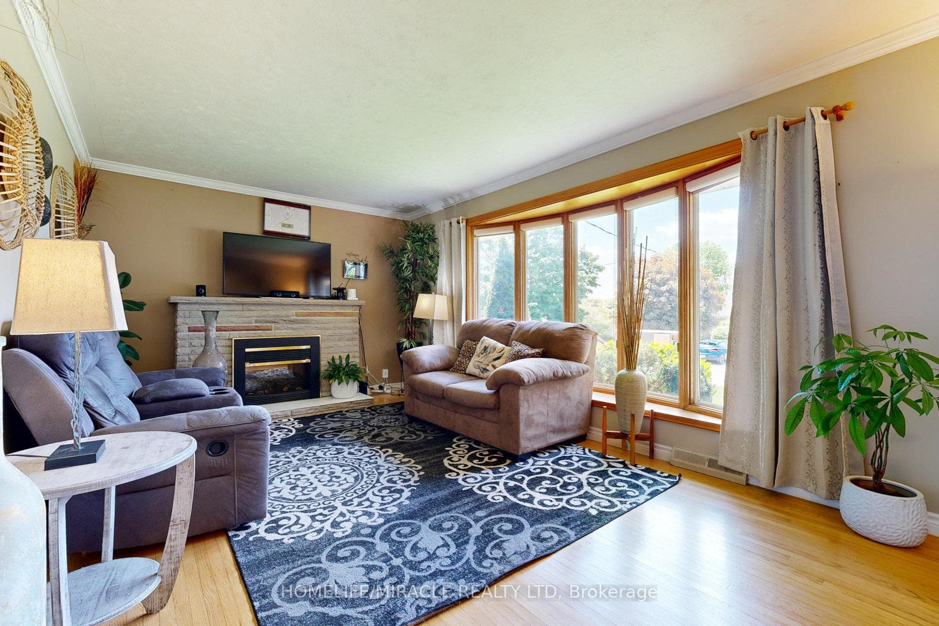 743 Law Street photo 5