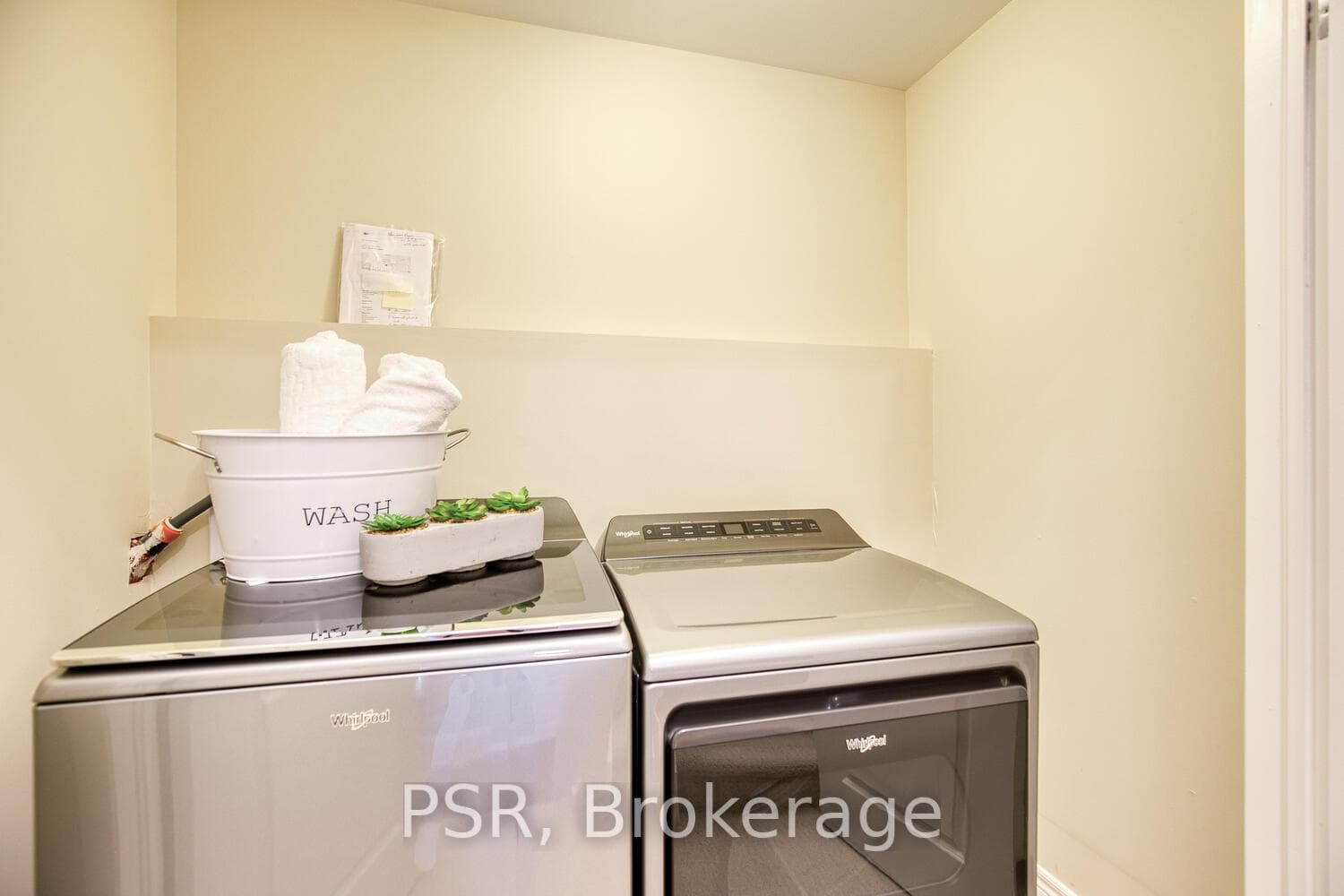 1812 Stackhouse Crescent photo 12