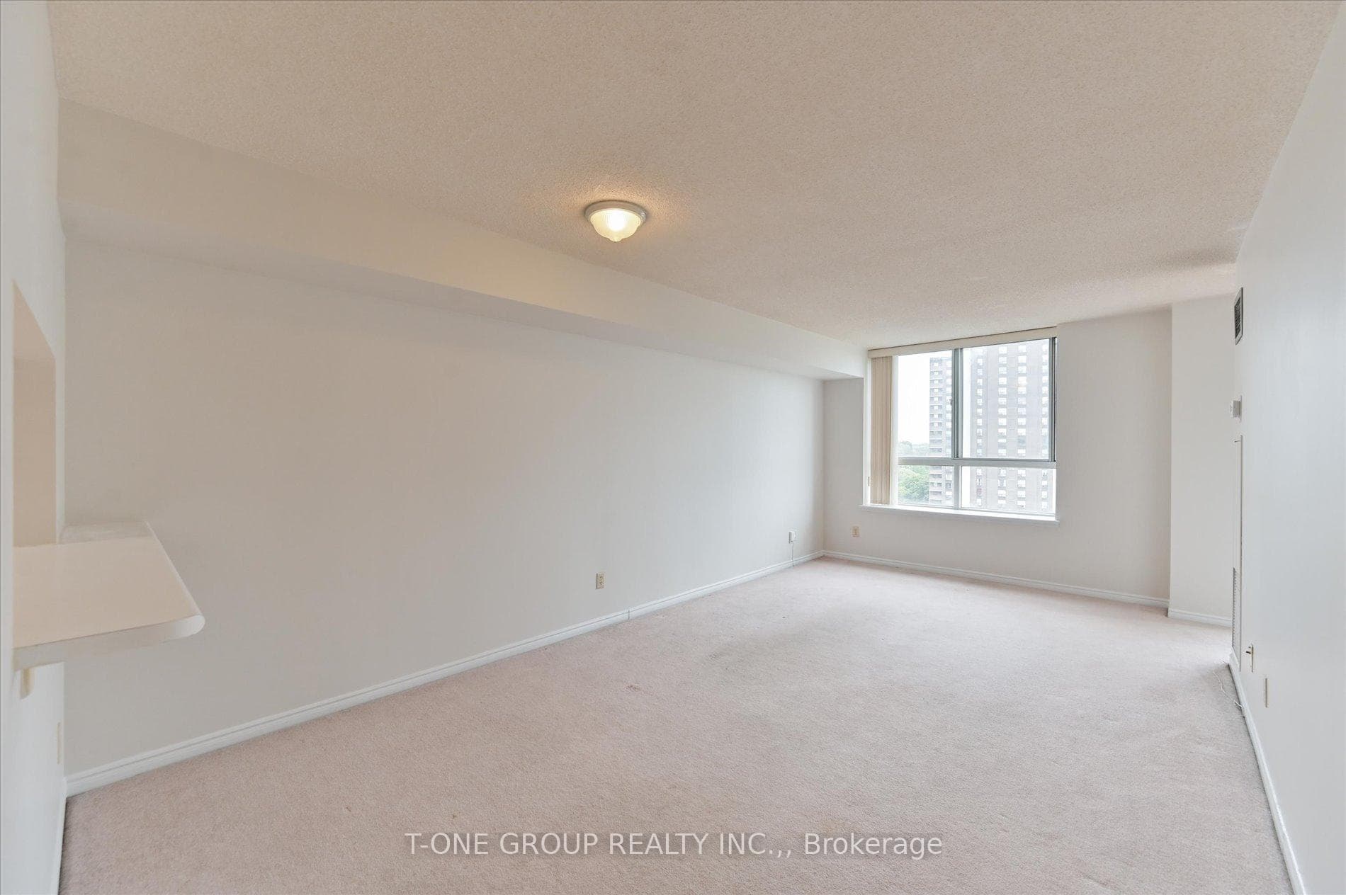 1485 Lakeshore Road Unit 1117 photo 9