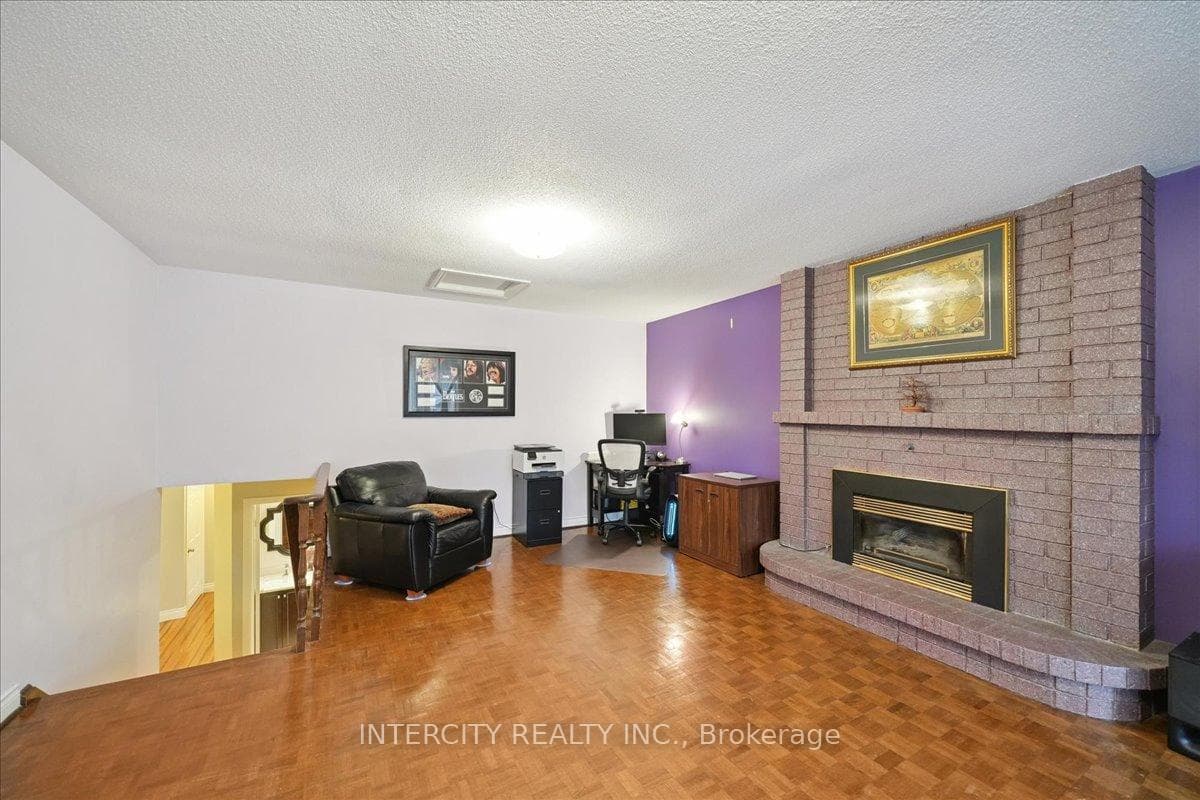 67 Sonny Street photo 17