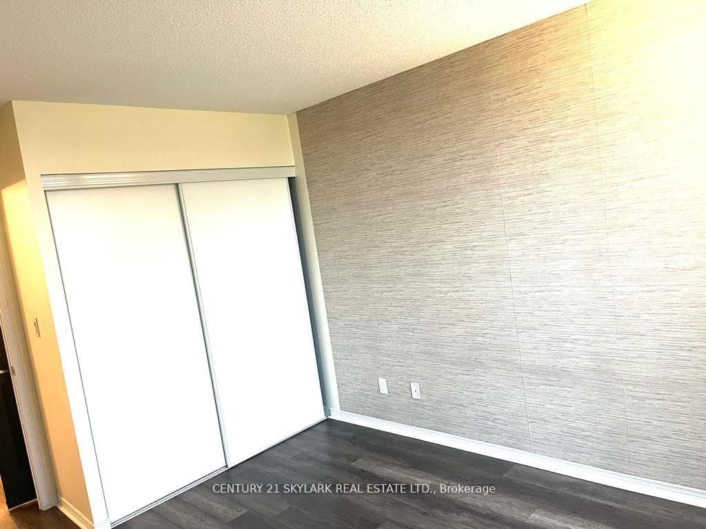 4900 Glen Erin Drive Unit 110 photo 11