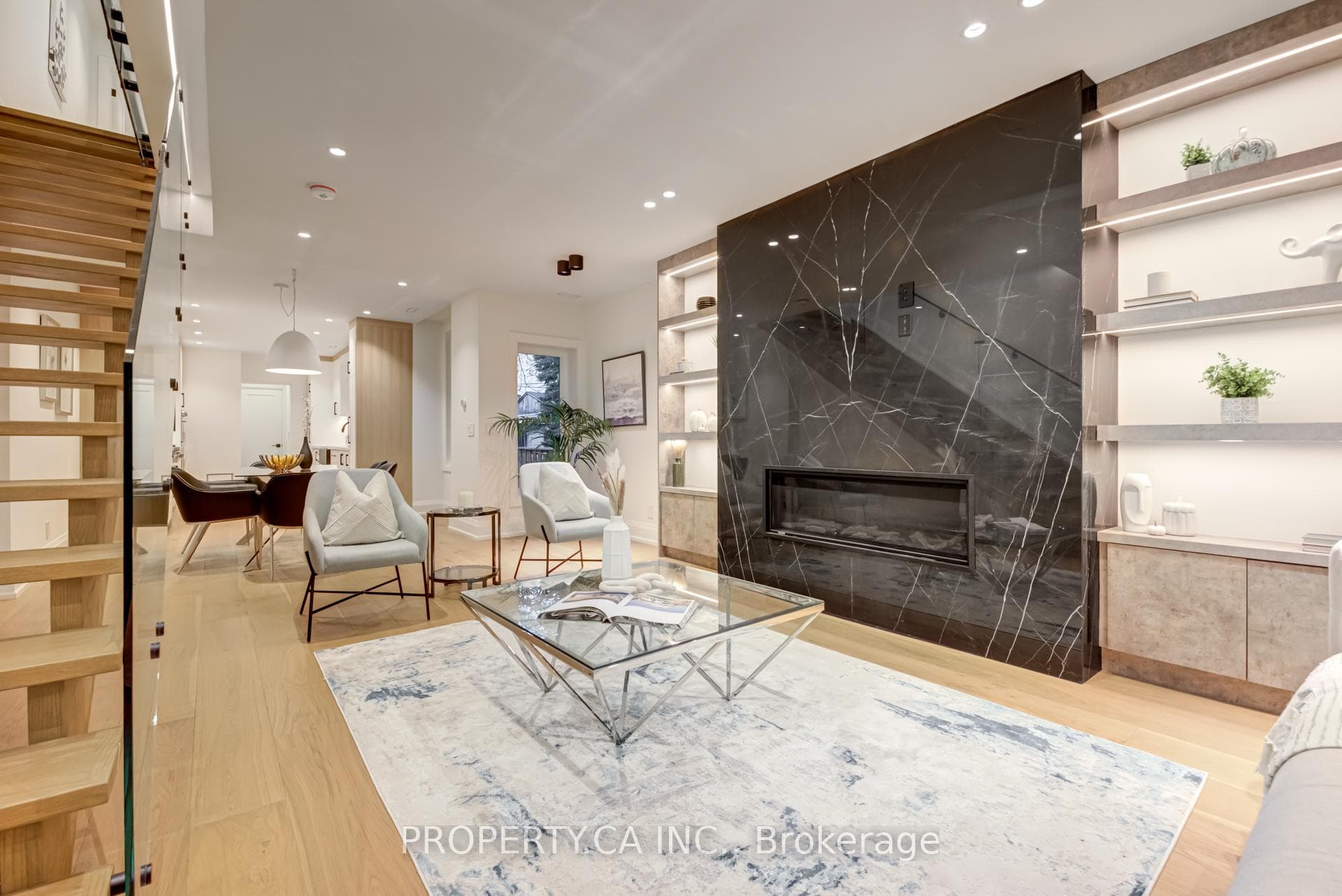 8 First Avenue Unit Main photo 3