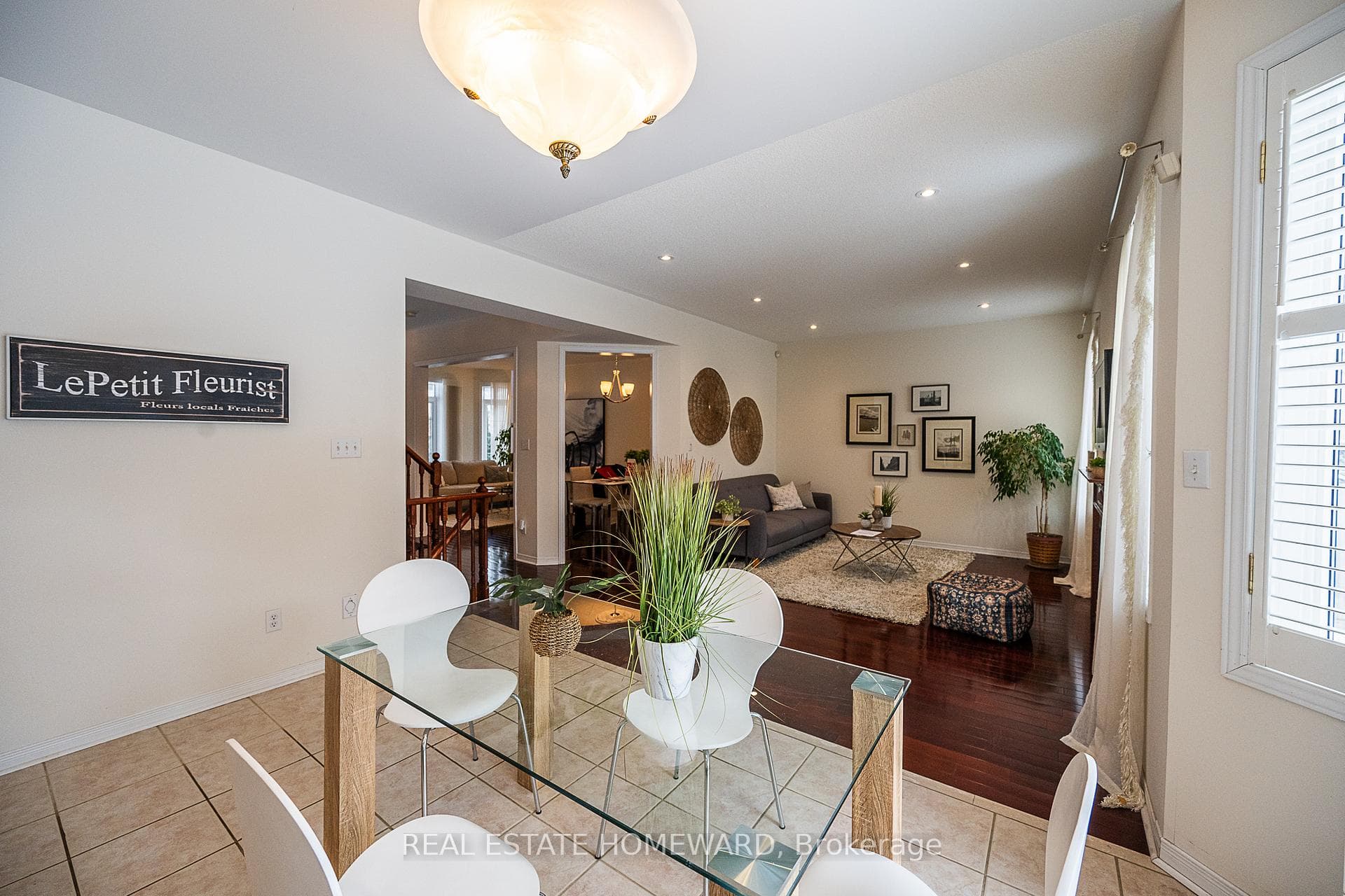 Family and Breakfast Rooms