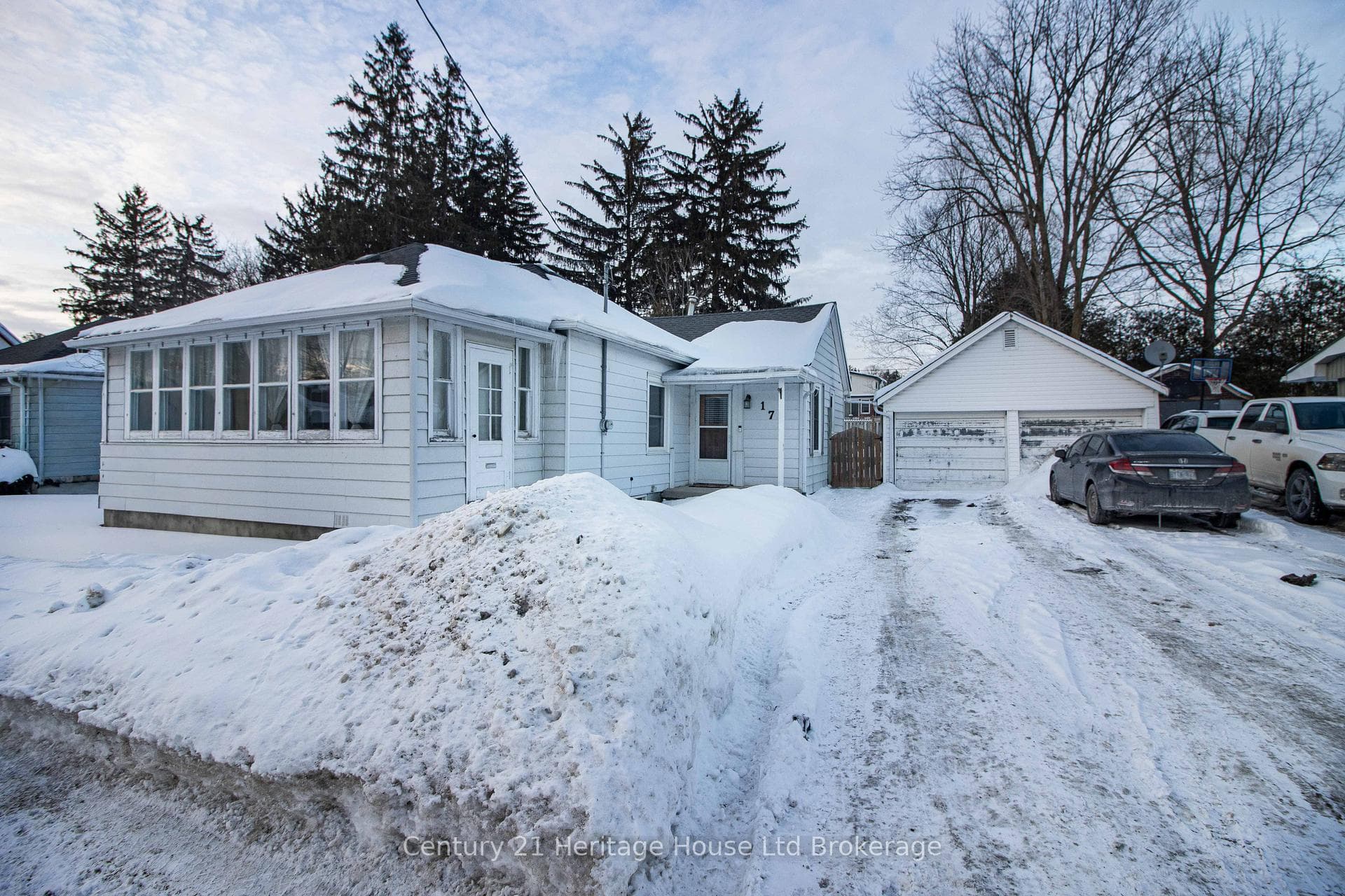 175 Canterbury Street photo 1