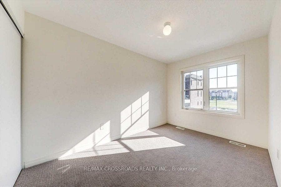 82 King George Way photo 18