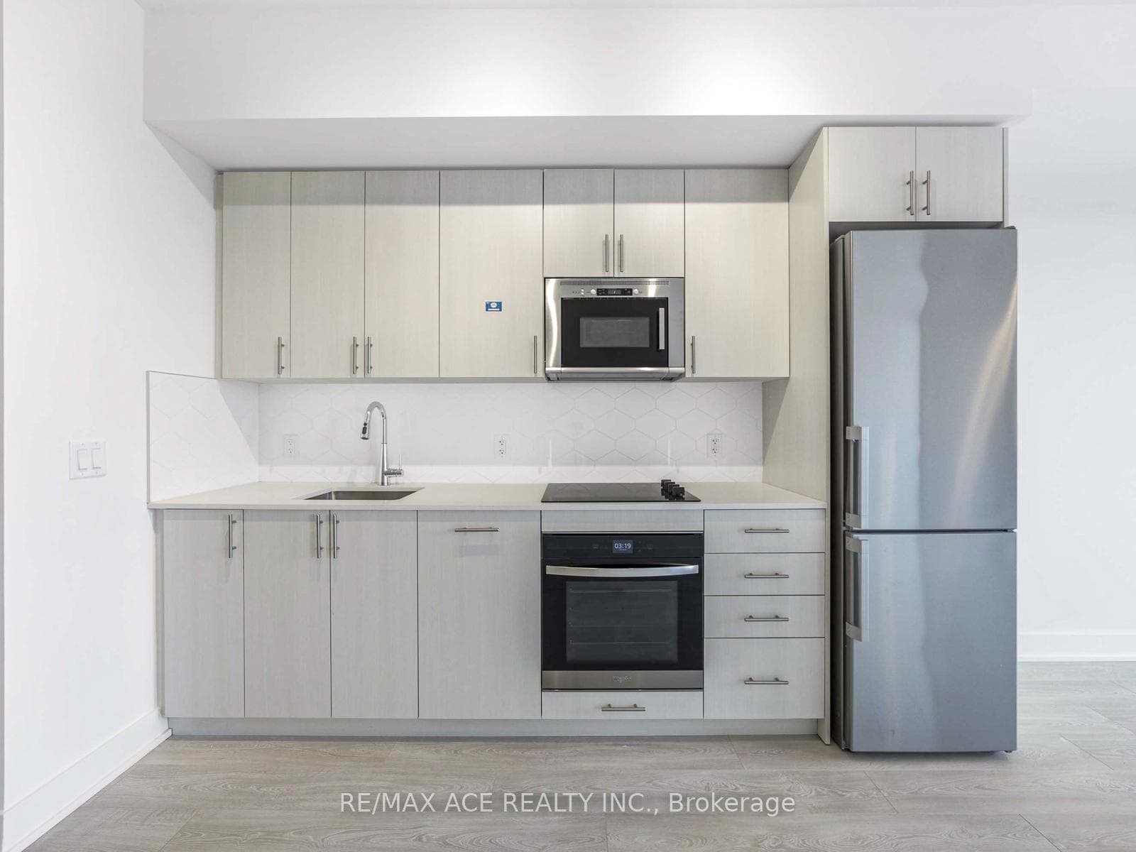 2545 Simcoe Street Unit PH11 photo 16