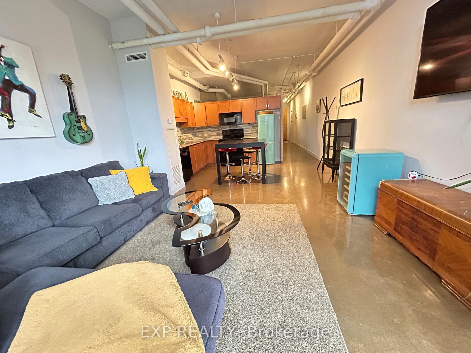 66 Bay Street Unit 713 photo 2