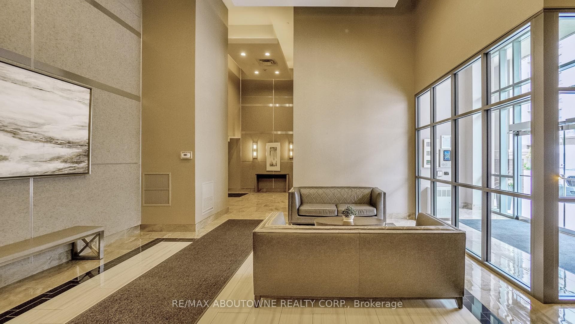 2490 Old Bronte Road Unit 219 photo 4