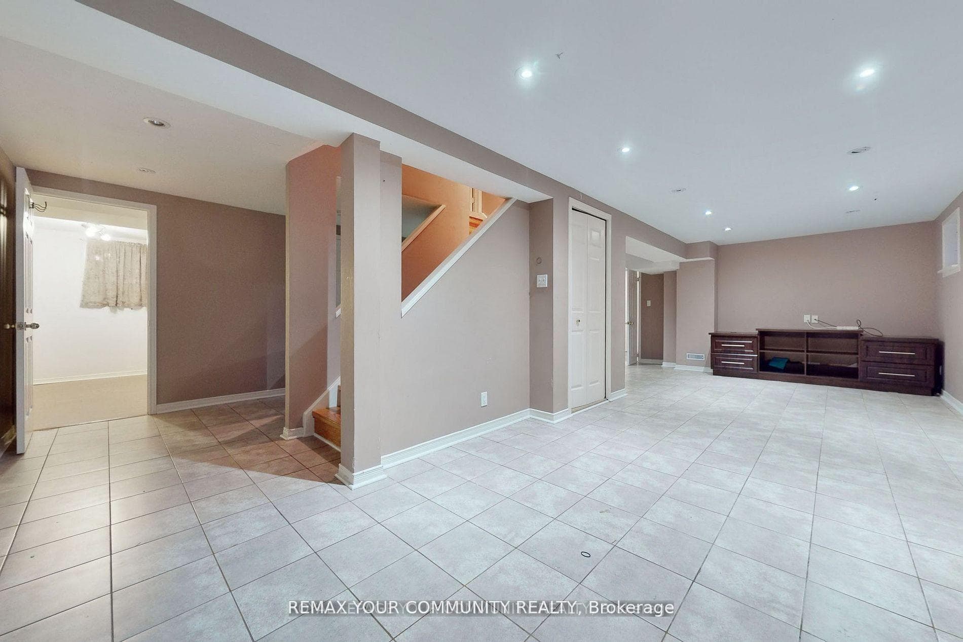 52 Mccallum Drive photo 27