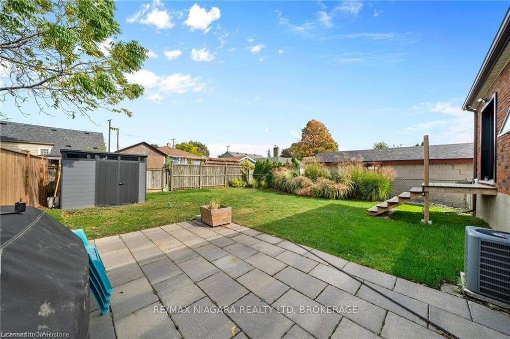 735 QUEENSDALE Avenue photo 31