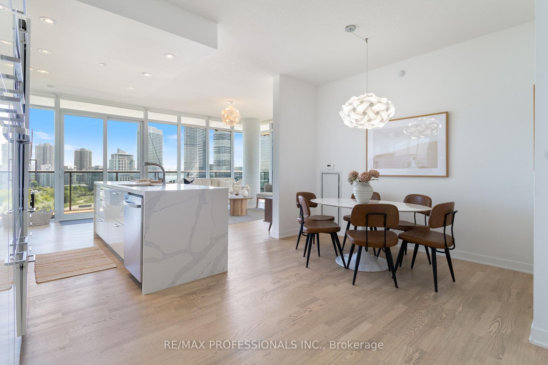 90 Park Lawn Road Unit 1708 photo 7