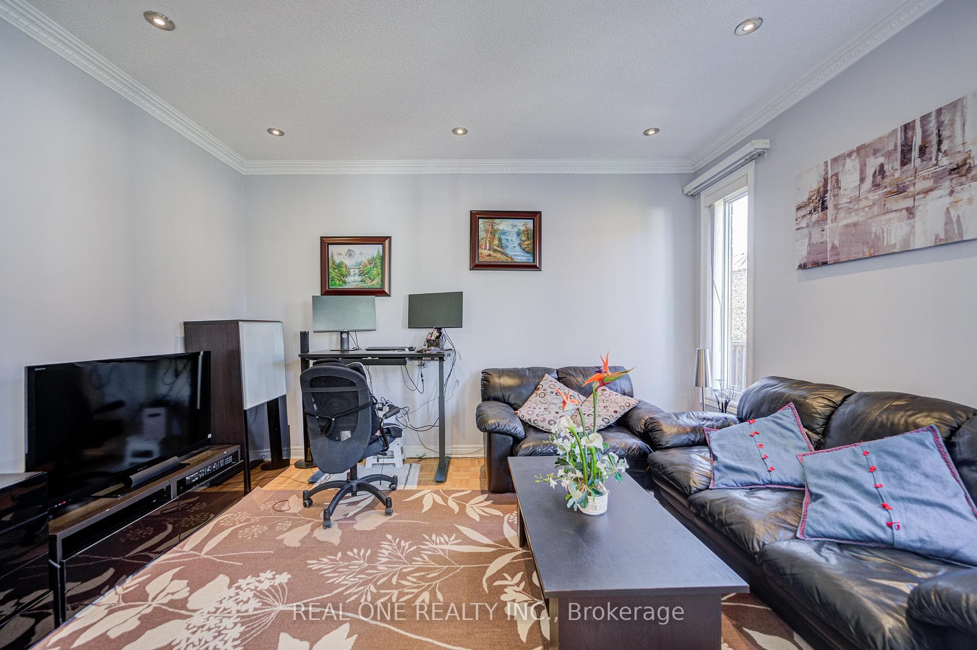 149 Paris Street photo 13