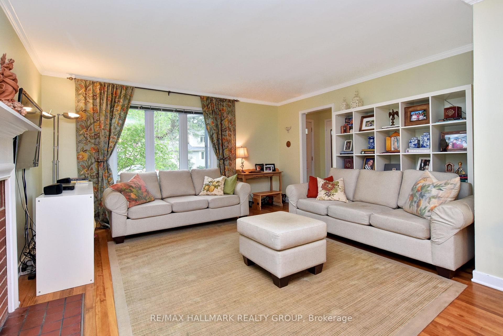 32 Arundel Avenue photo 4