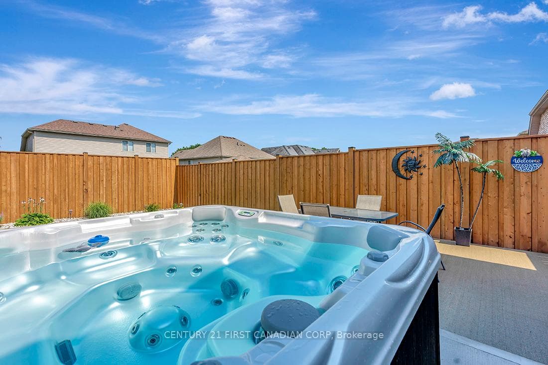 59 Carmichael Crescent photo 30
